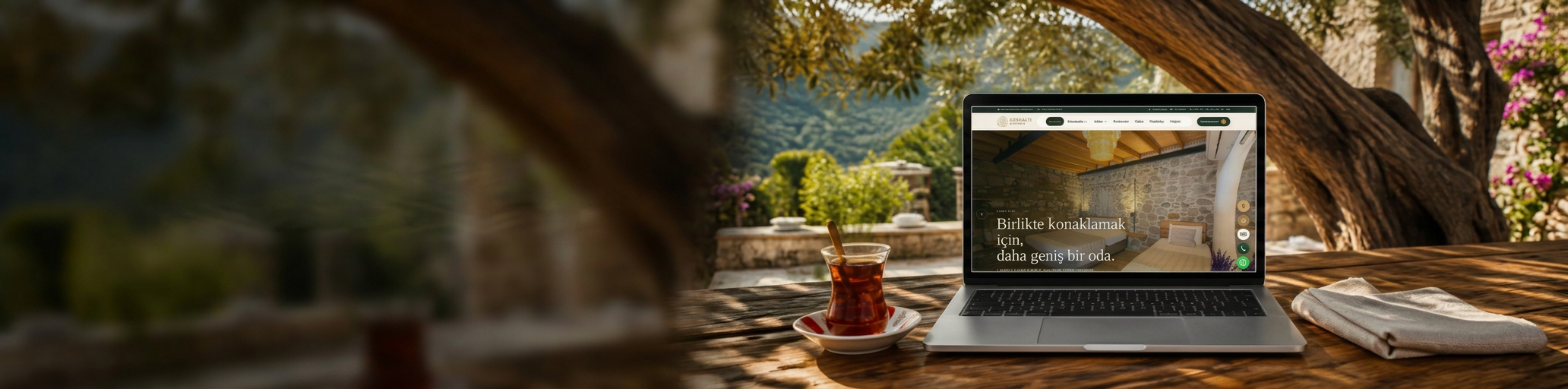Ağaçaltı Küçükköy taş konaklama web sitesi laptop bahçe sahnesi